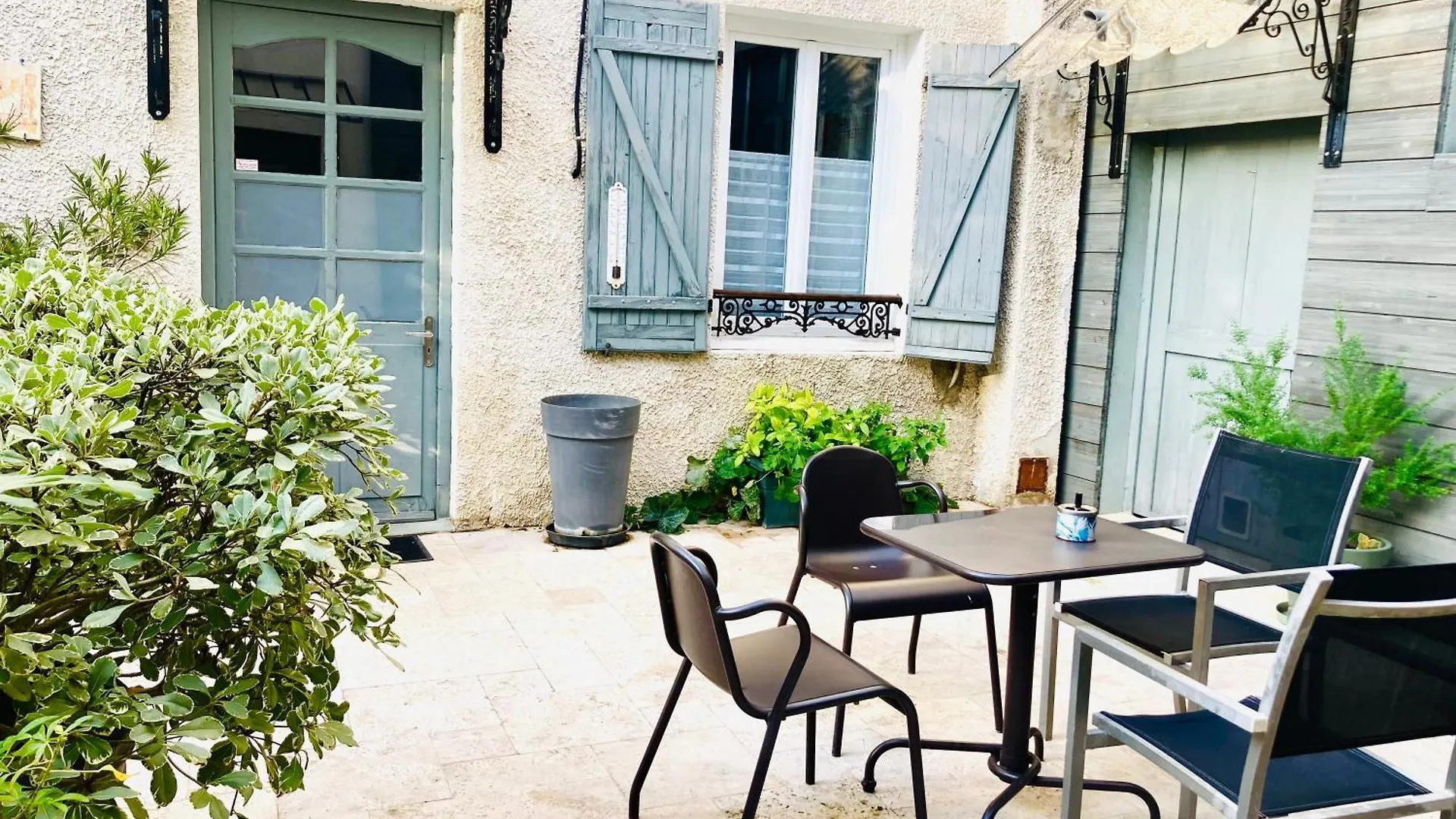 Charme Authentique A Corbas - Authentic Charm In Corbas - 120M2 Of Comfort-6 Personnes